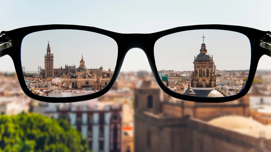 Near-Sighted vs Far-Sighted