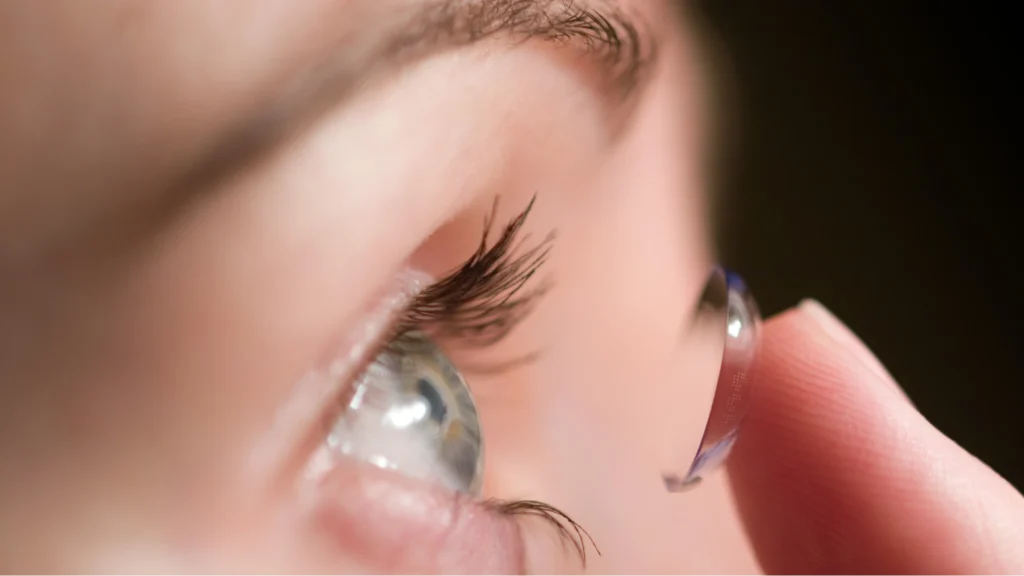 Sleeping With Contacts